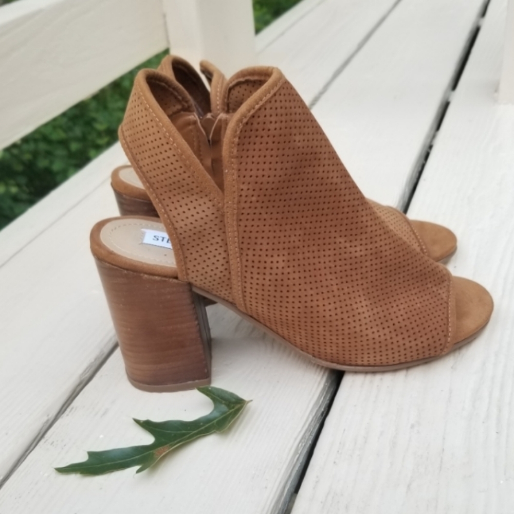 Fabulous Steve Madden shoes new